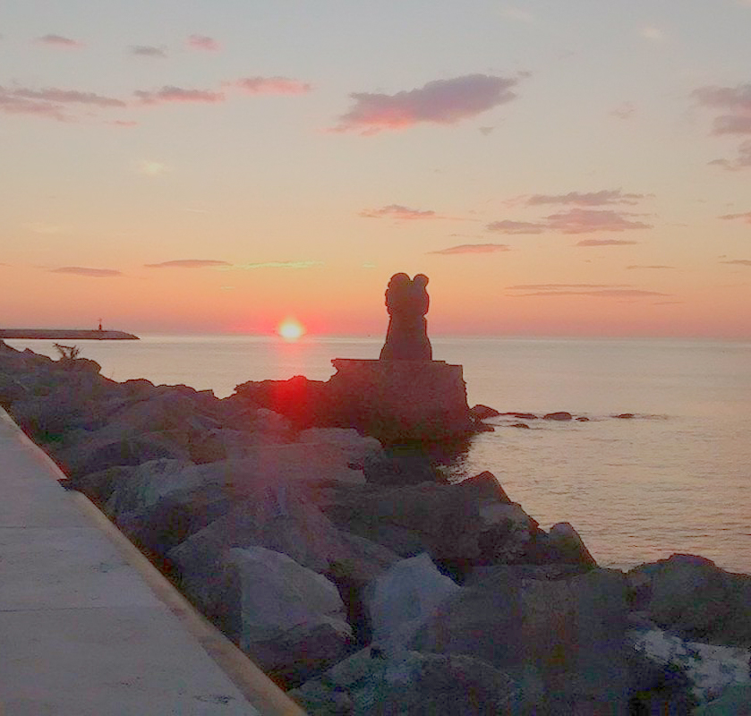 Versilia d’inverno: molo al tramonto